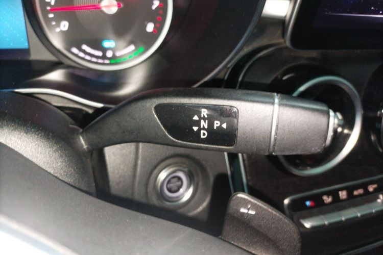 奔驰C级 2019款 C 260 L 运动版局部细节18