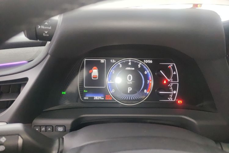 雷克萨斯ES 2025款 200 臻享版中控内饰14