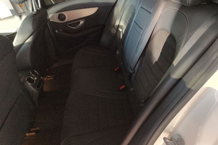 奔驰C级 2020款 C 260 运动版中控内饰21