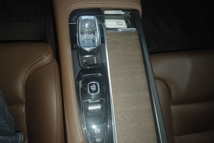 沃尔沃S90 2021款 B5 智远豪华版中控内饰18