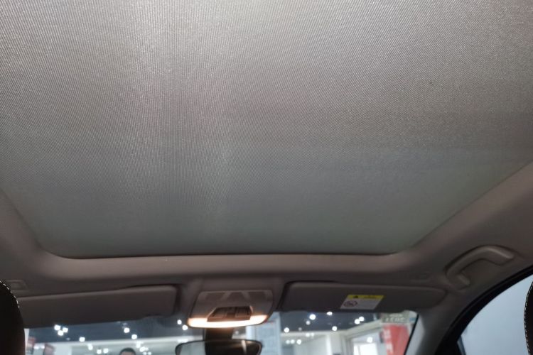 宝马2系旅行车 2018款 218i 时尚型局部细节22