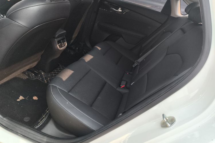 起亚K3 2019款 1.5L CVT智享互联版中控内饰21