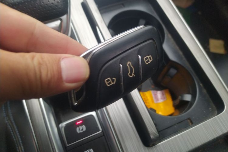 荣威RX5 2022款 330TGI 自动国潮版中控内饰11