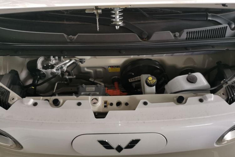 五菱汽车 宏光MINIEV 2024款 第三代 215km 青春版机舱底盘24