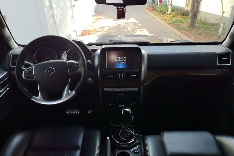 北京越野 北京BJ80 2016款 2.3T 自动尊贵版中控内饰12