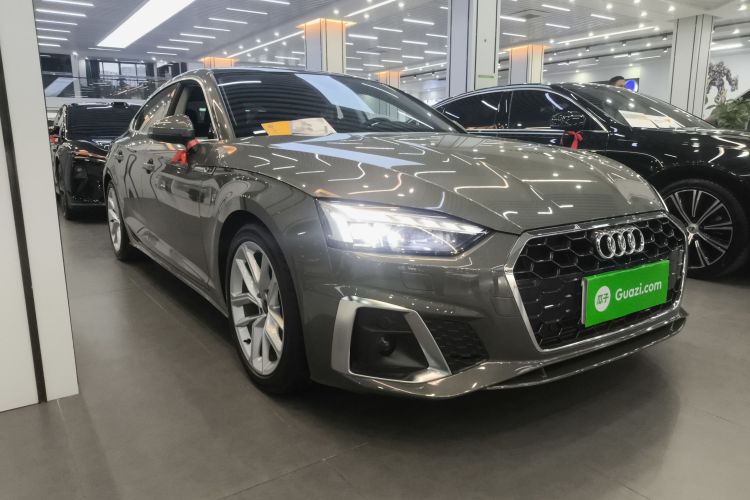 奥迪A5 2023款 Sportback 40 TFSI 时尚动感型车身外观3