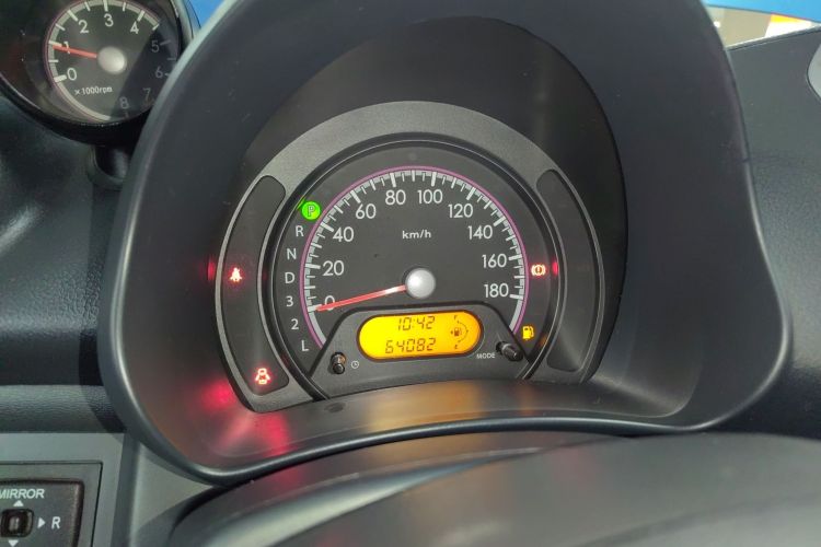 铃木 奥拓 2013款 1.0L 自动豪华型局部细节14