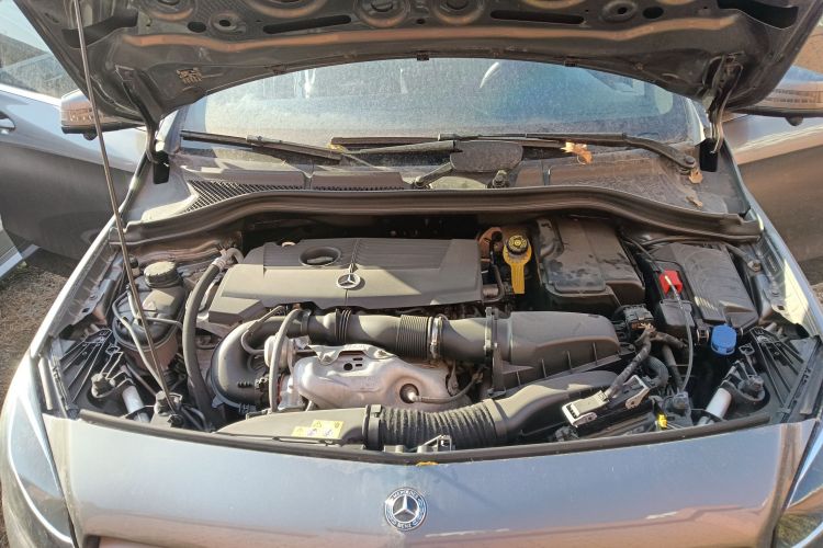 奔驰B级 2018款 B 200 动感型局部细节24