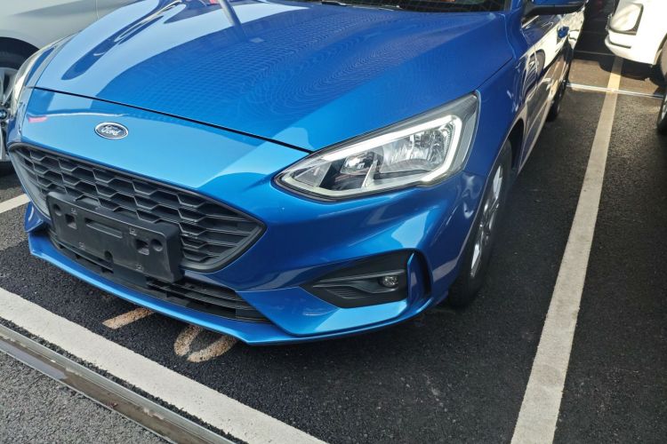 福特 福克斯 2020款 两厢 EcoBoost 180 自动锋潮型局部细节36