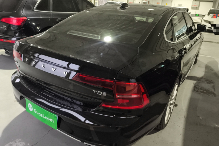 沃尔沃S90 2018款 T5 智尊版车身外观7