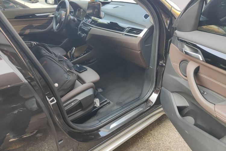 宝马X1 2020款 sDrive20Li 尊享型局部细节9005