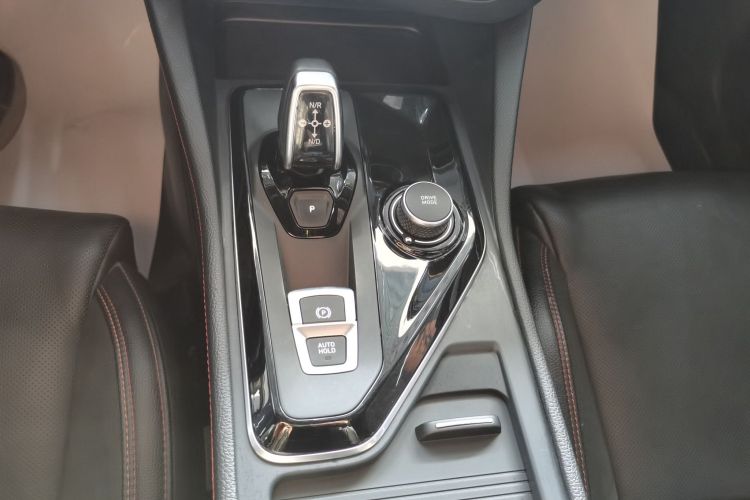 领克03 2020款 2.0TD 自动劲版中控内饰18