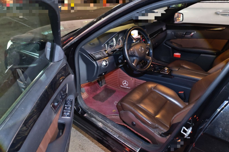 奔驰E级 2013款 E 260 L CGI时尚型中控内饰7003