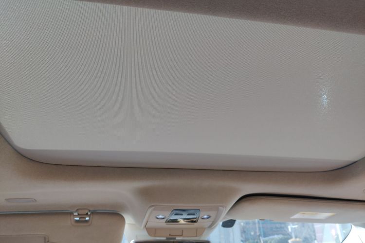 腾势D9 2022款 DM-i 970 四驱旗舰型局部细节22