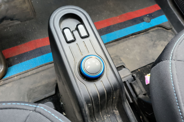 五菱汽车 宏光MINIEV 2022款 轻松款 磷酸铁锂中控内饰18