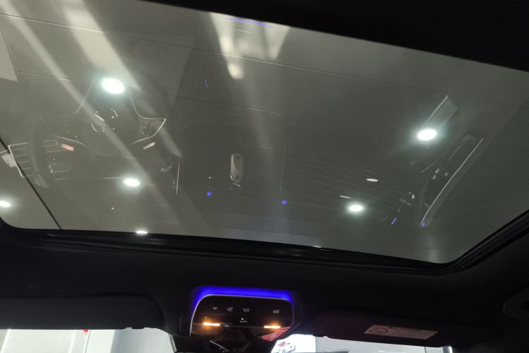 奔驰E级 2024款 E 260 L中控内饰22