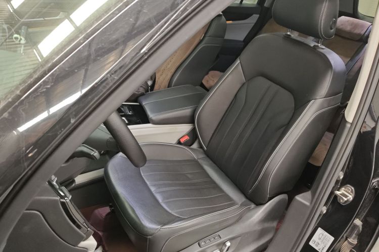 大众 途昂 2021款 330TSI 两驱尊崇豪华版中控内饰19