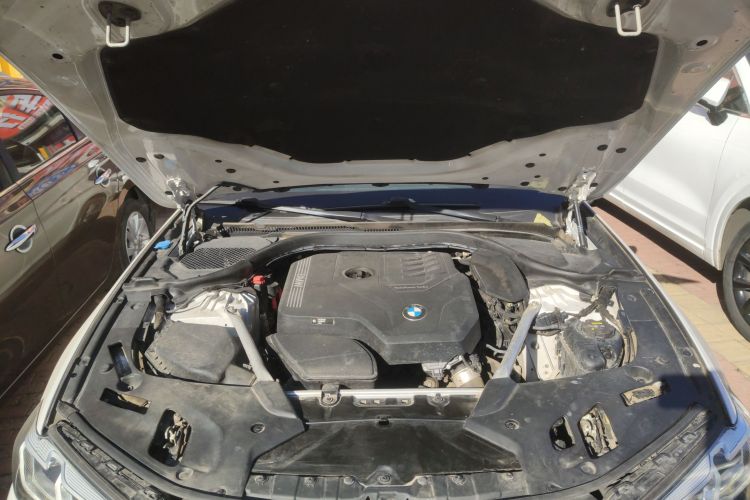 宝马5系 2021款 改款 525Li M运动套装机舱底盘24