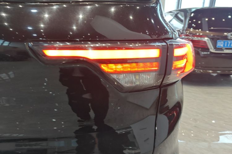 比速汽车 比速T5 2017款 1.5T 手动豪华型车身外观9