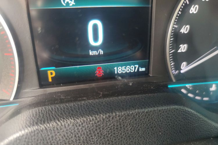 别克 英朗 2016款 15N 自动精英型中控内饰15