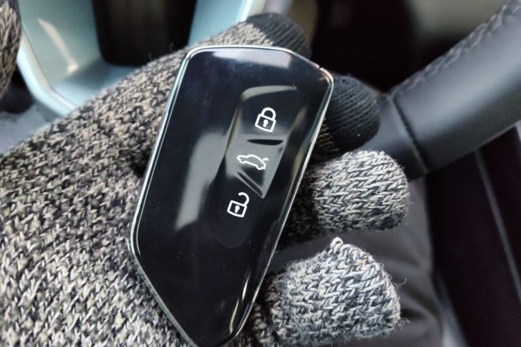 大众 ID.4 X 2025款 聪明款 纯净智享版中控内饰11