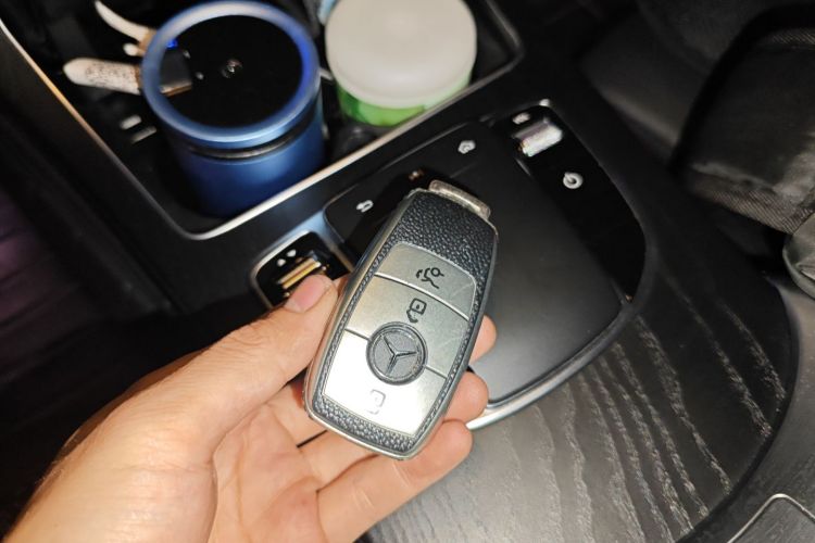 奔驰C级 2020款 改款 C 260 L 运动版中控内饰7001