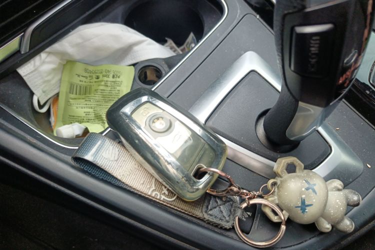 宝马3系 2017款 320Li 时尚型中控内饰11