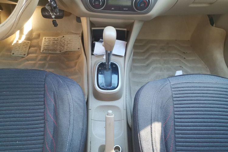 日产 轩逸 2019款 经典 1.6XE+ CVT智联领先版中控内饰18