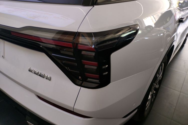 福特 2023款 锐界L 2.0T EcoBoost 四驱七座至尊型车身外观9