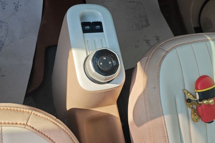 吉利银河 2023款 熊猫mini 200km 灵动熊局部细节18