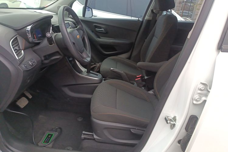 雪佛兰 创酷 2017款 1.4T 自动两驱舒适型中控内饰19