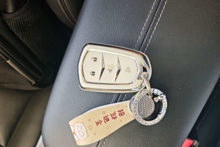 凯迪拉克XTS 2018款 28T 技术型中控内饰11