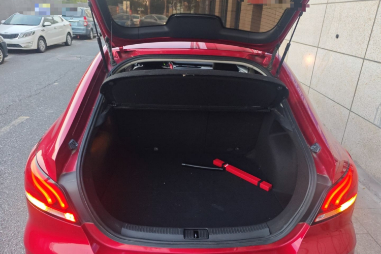 名爵 MG6 2017款 20T 自动豪华智联版 国V机舱底盘23