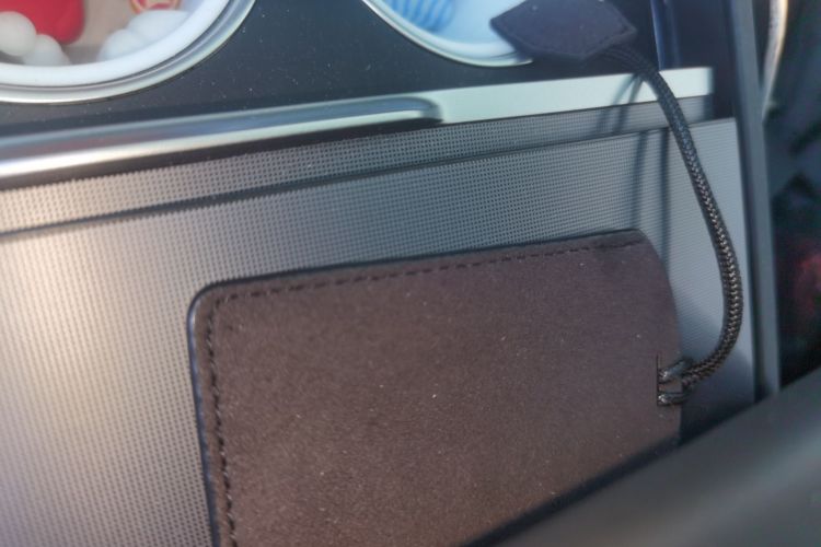 特斯拉 Model 3 2023款 后轮驱动版中控内饰7001