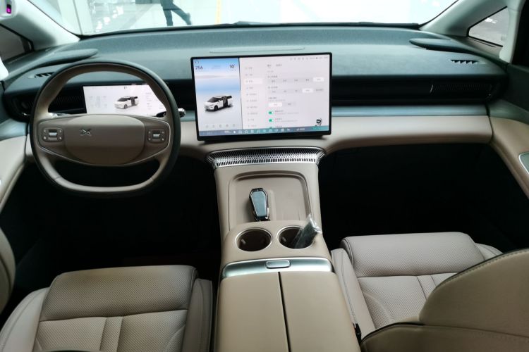 小鹏X9 2024款 640四驱高性能Max中控内饰7002