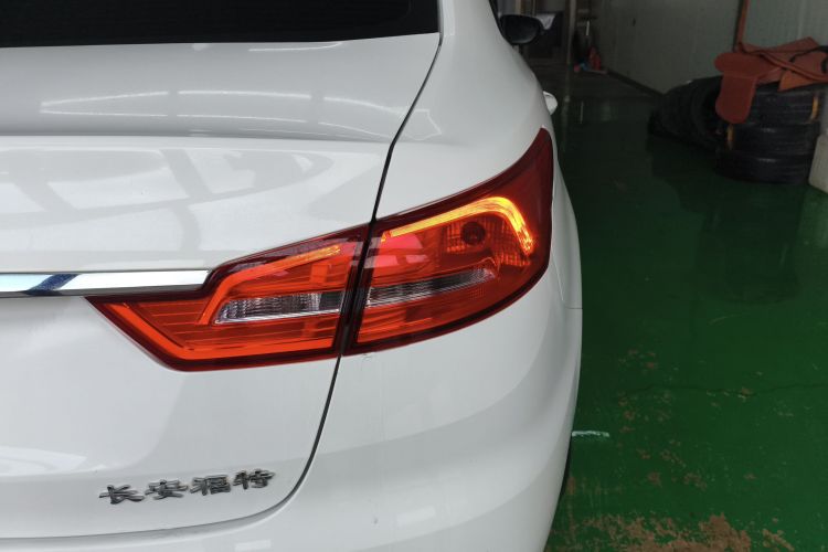 福特 福睿斯 2019款 改款 1.5L 自动悦享型 国VI车身外观9