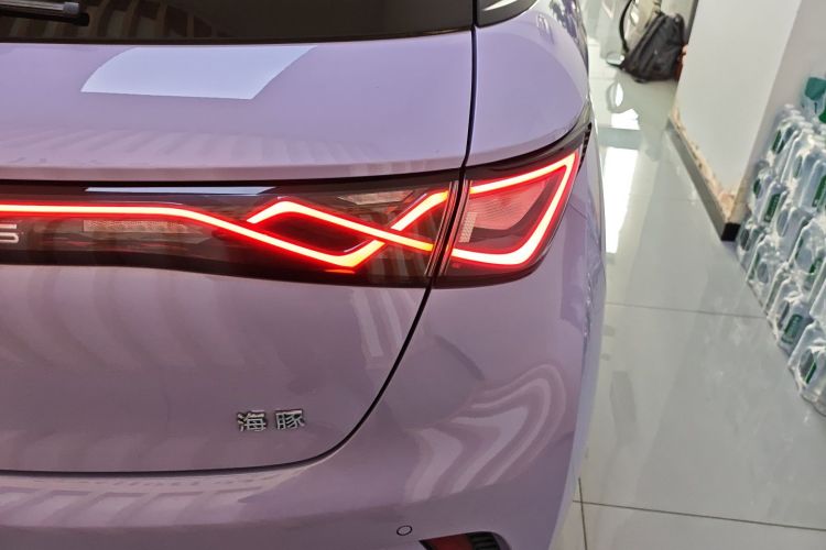 比亚迪 海豚 2024款 荣耀版 420km 时尚版车身外观9