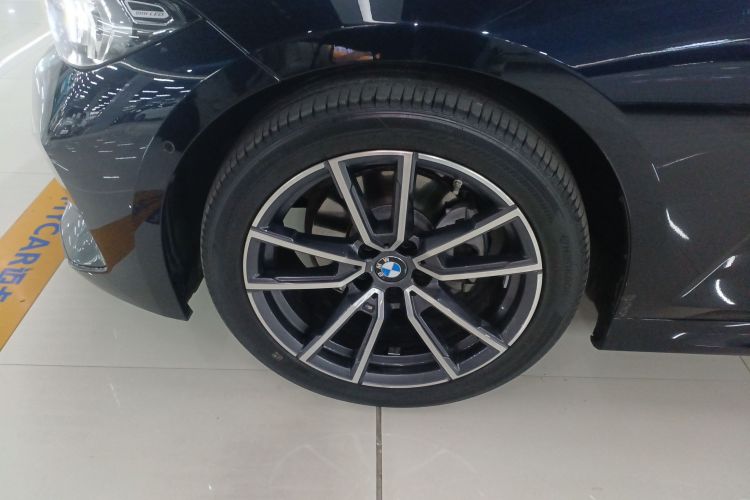 宝马3系 2025款 325Li M运动套装车身外观6001