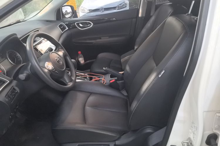 日产 轩逸 2021款 经典 1.6XL CVT豪华版中控内饰19