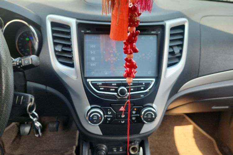 长安CS35 2014款 1.6L 手动豪华型 国IV局部细节16
