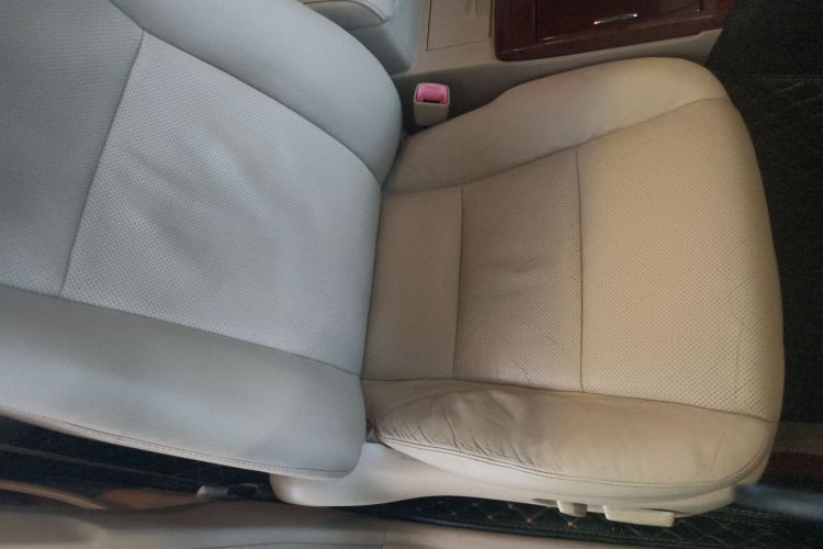 丰田 凯美瑞 2013款 2.5G 舒适版局部细节41