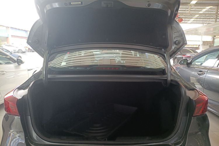 长安 逸动 2023款 畅享版 PLUS 蓝鲸NE 1.4T GDI DCT尊贵版局部细节23