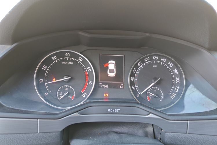 斯柯达 速派 2016款 TSI280 DSG创行版中控内饰14