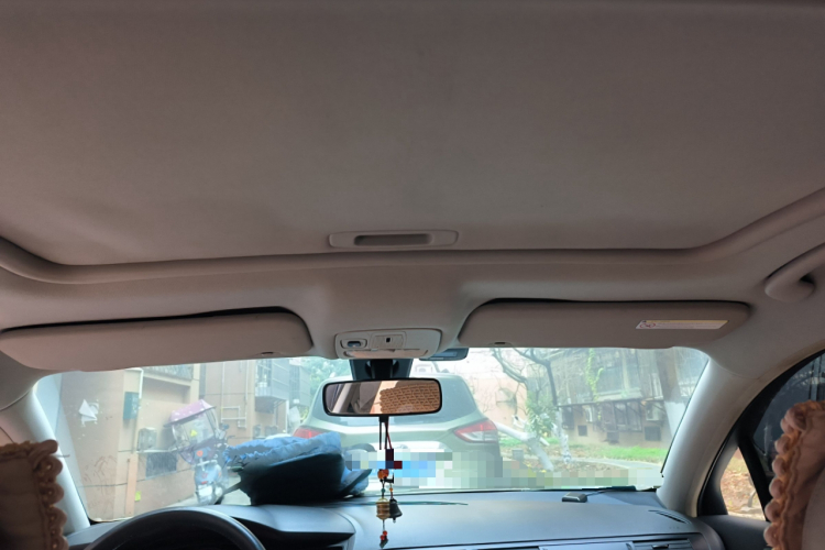 雪铁龙C5 2012款 2.0L 自动尊享型中控内饰22