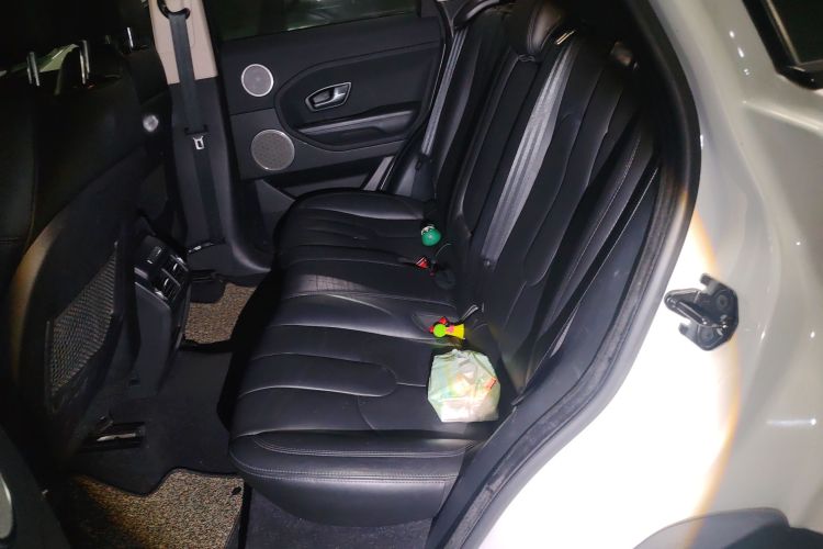 路虎 揽胜极光 2015款 2.0T 五门智耀版中控内饰7004