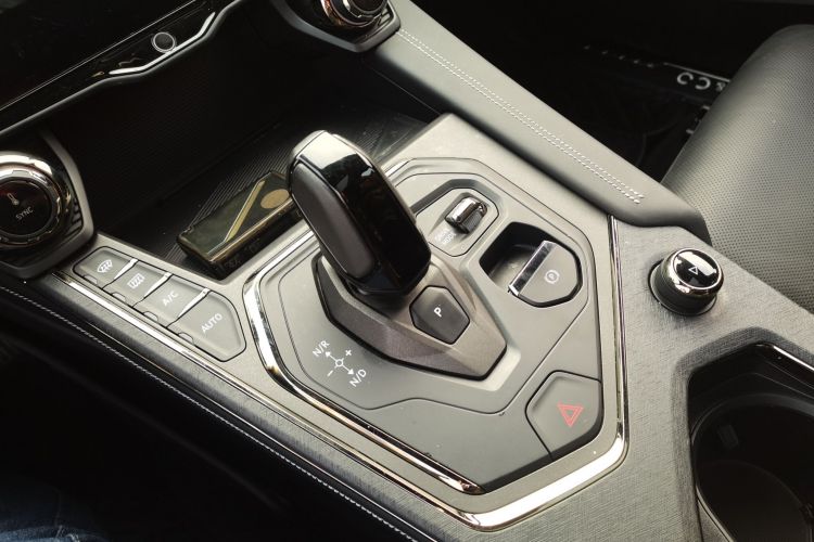 领克01 2023款 1.5TD EM-F PM中控内饰18