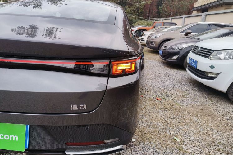 长安 逸动 2025款 蓝鲸 1.5T 500Bar尊贵型车身外观9