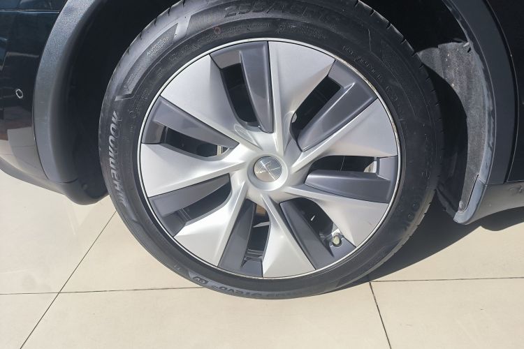 特斯拉 Model Y 2022款 后轮驱动版车身外观6001