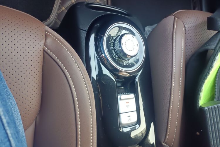 五菱汽车 五菱缤果 2023款 333km 灵犀互联款中控内饰18