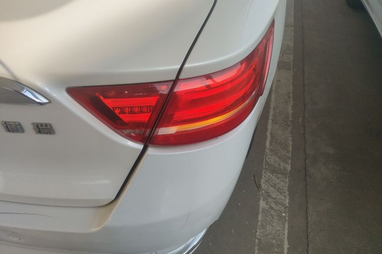 吉利汽车 博瑞 2017款 1.8T 尊贵型车身外观9